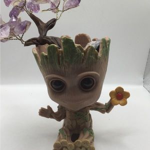 Baby daisy Groot planter